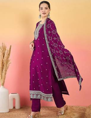 Women Ethnic Motifs Embroidered Kurta with Trousers & Dupatta 4