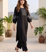 Women Ethnic Motifs Embroidered Regular Thread Work Kurta with Trousers
