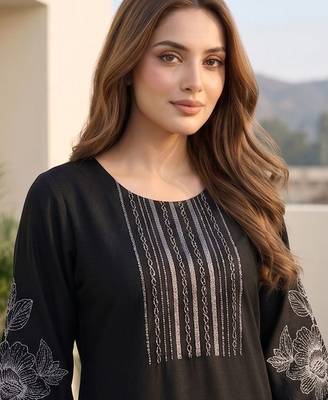 Women Ethnic Motifs Embroidered Regular Thread Work Kurta with Trousers 7
