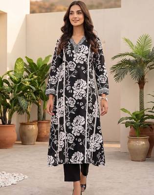 Women Floral Printed Regular Thread Work Pure Cotton Kurta with Trousers 1