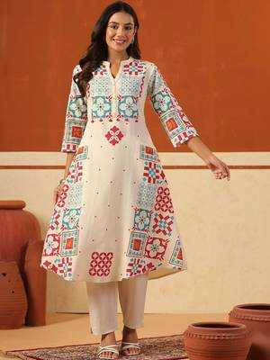 Women Printed Regular Thread Work Kurta with Trousers 1