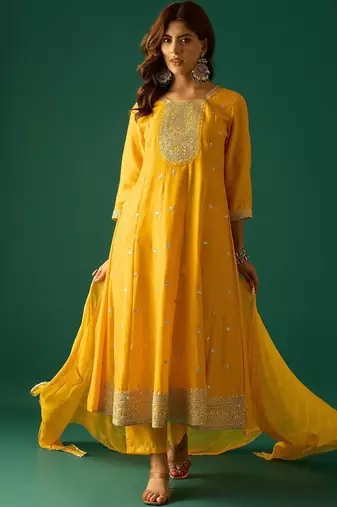 Women Ethnic Motifs Embroidered Panelled Kurta & Trouser With Dupatta