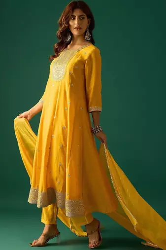 Women Ethnic Motifs Embroidered Panelled Kurta & Trouser With Dupatta