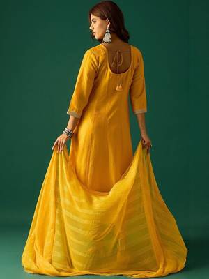 Women Ethnic Motifs Embroidered Panelled Kurta & Trouser With Dupatta 5
