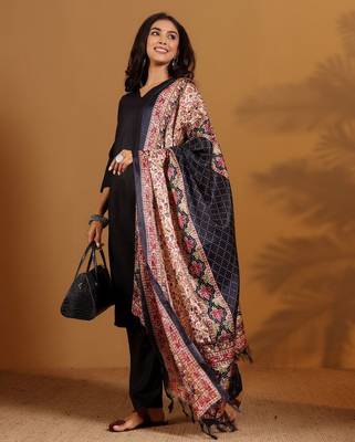 V-Neck Straight Kurta With Trousers And Dupatta 1