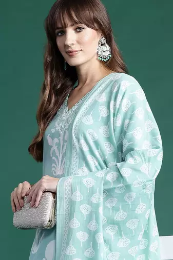 Women Floral Printed Regular Mirror Work Pure Cotton Kurta with Trousers & With Dupatta