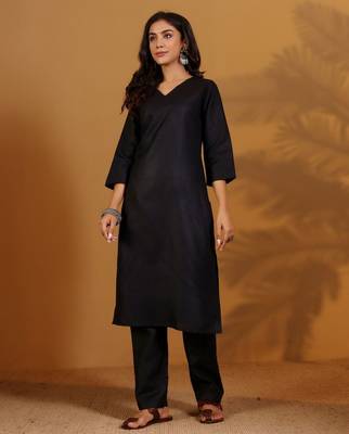 V-Neck Straight Kurta With Trousers And Dupatta 2