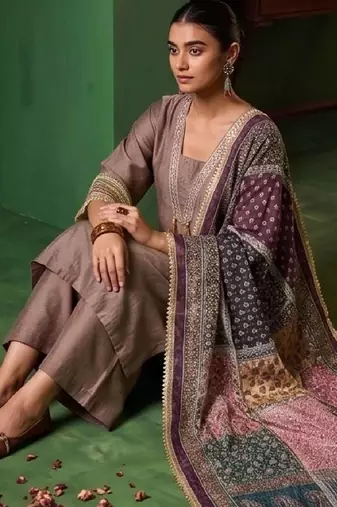 Women Ethnic Motifs Regular Mirror Work Kurta with Trousers & With Dupatta