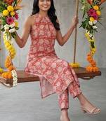 Women Floral Printed Regular Kurta with Trousers