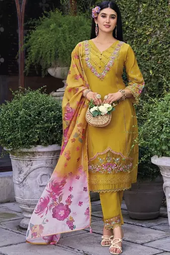 Women Floral Embroidered Regular Thread Work Pure Cotton Kurta with Trousers & With Dupatta