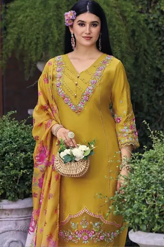 Women Floral Embroidered Regular Thread Work Pure Cotton Kurta with Trousers & With Dupatta