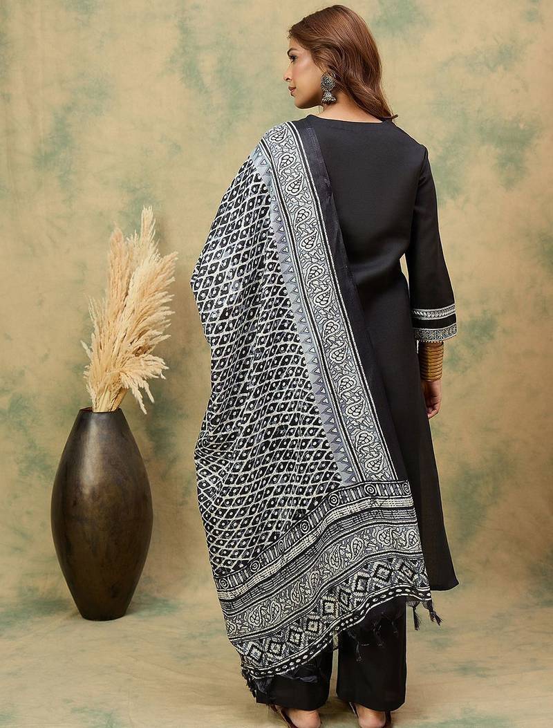 Floral Yoke Design Thread Work Straight Kurta With Trousers & Dupatta