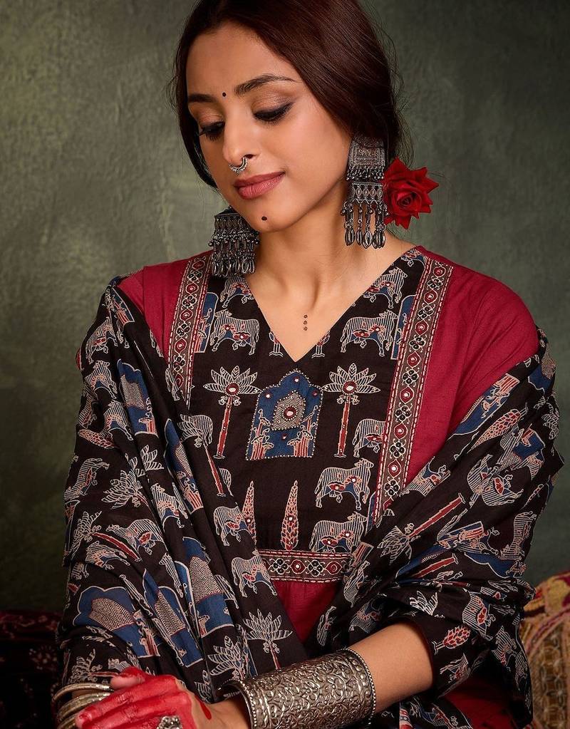 Women Ethnic Motifs Regular Pure Cotton Kurta with Trousers & With Dupatta