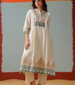 Women Printed Regular Kurta with Trousers & With Dupatta