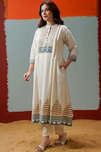 Women Printed Regular Kurta with Trousers & With Dupatta