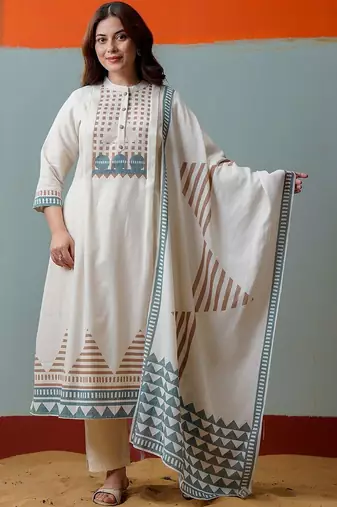 Women Printed Regular Kurta with Trousers & With Dupatta