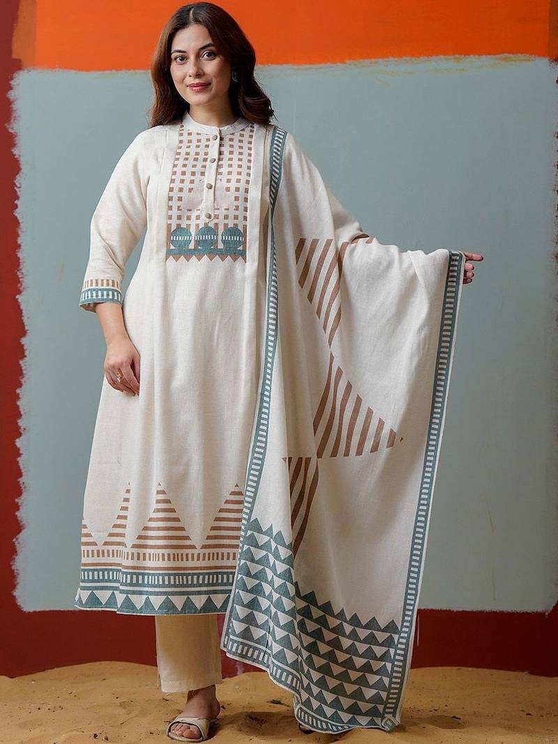 Women Printed Regular Kurta with Trousers & With Dupatta