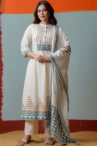 Women Printed Regular Kurta with Trousers & With Dupatta