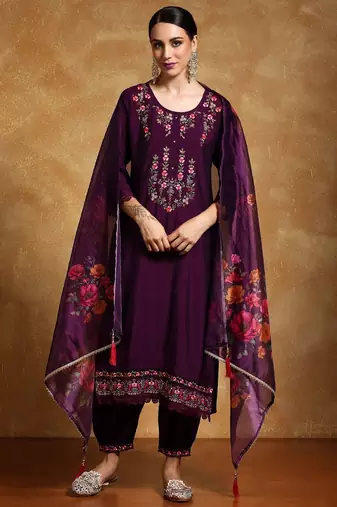 Women Floral Embroidered Regular Kurta with Trousers & With Dupatta