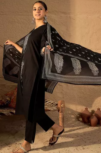 Women Printed Pure Cotton Kurta with Trousers & Dupatta