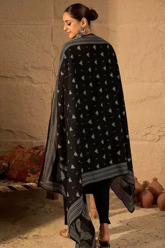 Women Printed Pure Cotton Kurta with Trousers & Dupatta