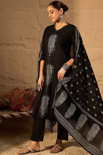 Women Printed Pure Cotton Kurta with Trousers & Dupatta