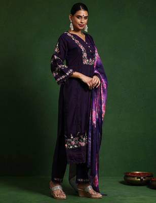 Women Floral Embroidered Regular Thread Work  Cotton Kurta with Trousers & With Dupatta 1
