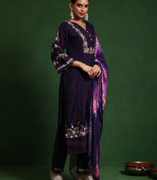 Women Floral Embroidered Regular Thread Work  Cotton Kurta with Trousers & With Dupatta