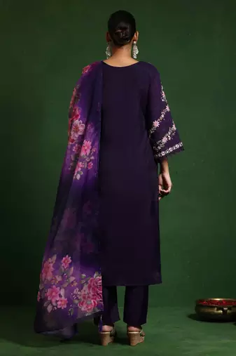 Women Floral Embroidered Regular Thread Work  Cotton Kurta with Trousers & With Dupatta