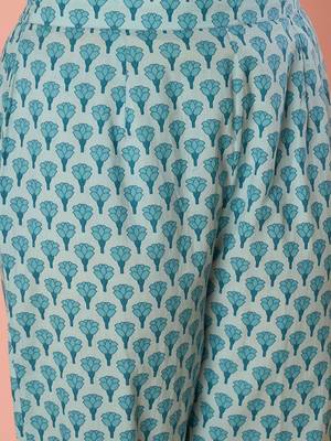 Women Floral Printed Empire  Cotton Kurta with Trousers & With Dupatta 3