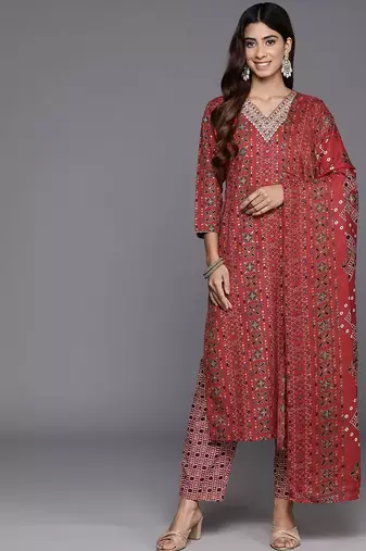 Women Ethnic Motifs Printed Regular Thread Work Kurta with Trousers & With Dupatta