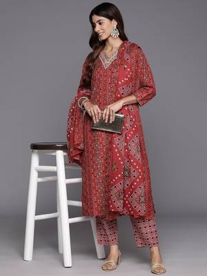 Women Ethnic Motifs Printed Regular Thread Work Kurta with Trousers & With Dupatta 8