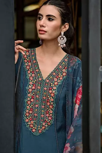 Floral Embroidered Panelled Thread Work A-Line Kurta With Trousers & Dupatta