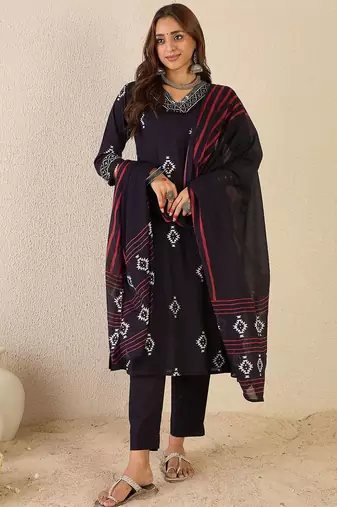 Women V-Neck Ethnic Motifs Printed Pure Cotton Kurta with Trousers & Dupatta