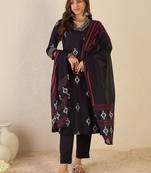 Women V-Neck Ethnic Motifs Printed Pure Cotton Kurta with Trousers & Dupatta