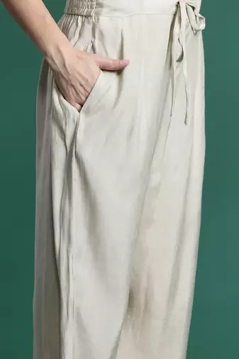 Floral Printed Regular Kurta with Trousers & Dupatta