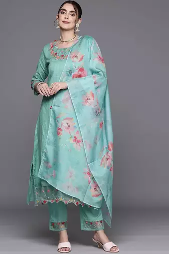 Floral Embroidered Panelled Thread Work Pure Cotton Kurta With Trousers & Dupatta