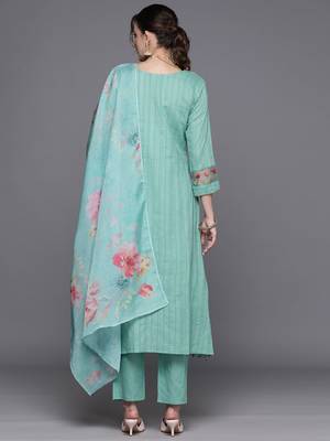 Floral Embroidered Panelled Thread Work Pure Cotton Kurta With Trousers & Dupatta 7