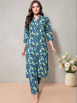 Women Printed Regular Kurta with Trousers 1