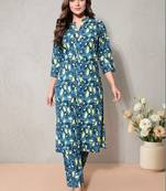 Women Printed Regular Kurta with Trousers