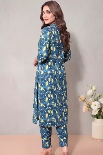 Women Printed Regular Kurta with Trousers