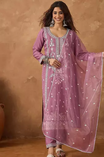 Women Floral Embroidered Kurta with Trousers & Dupatta