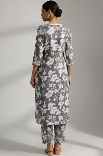 Women Ethnic Motifs Printed Regular Kurta with Trousers
