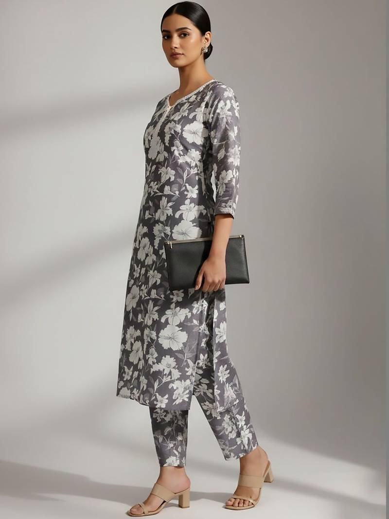 Women Ethnic Motifs Printed Regular Kurta with Trousers