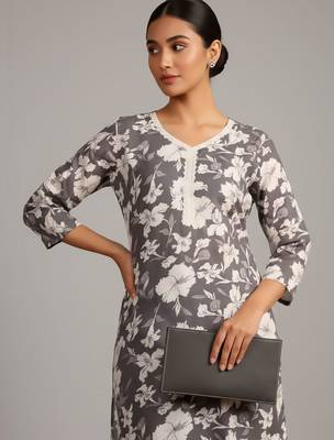 Women Ethnic Motifs Printed Regular Kurta with Trousers 5