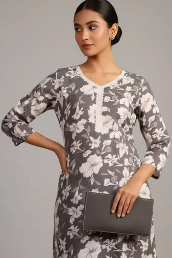 Women Ethnic Motifs Printed Regular Kurta with Trousers