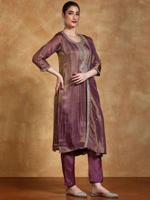 Women Floral Embroidered Kurta with Trousers & Dupatta 3