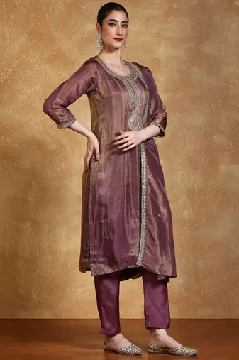 Women Floral Embroidered Kurta with Trousers & Dupatta