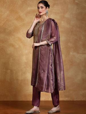 Women Floral Embroidered Kurta with Trousers & Dupatta 4