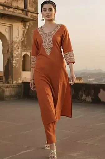 Women Ethnic Motifs Embroidered Regular Thread Work Kurta with Trousers